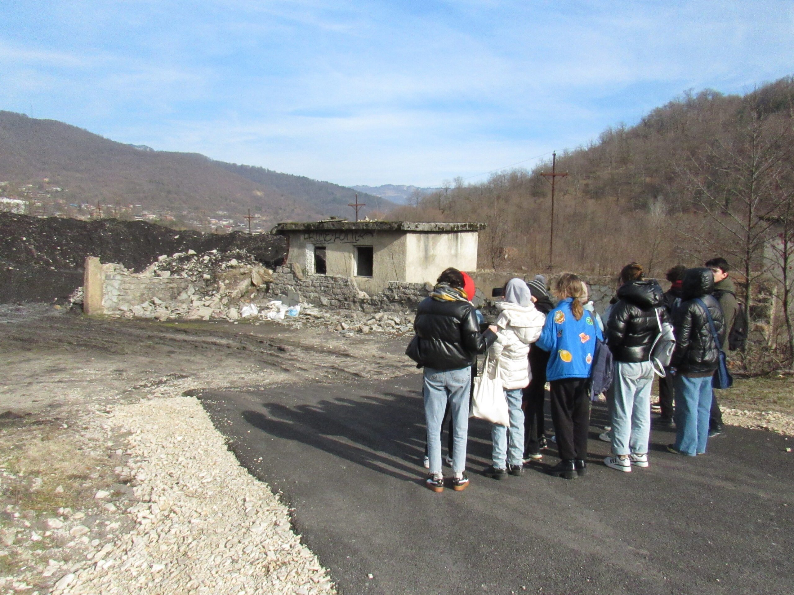 Young volunteers studied environmental problems in Tkibuli