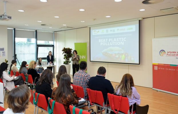 CENN-მა, პროკრედიტ ბანკთან თანამშრომლობით, ოფიციალურად გახსნა კონკურსი „შეაჩერე პლასტმასით დაბინძურება“